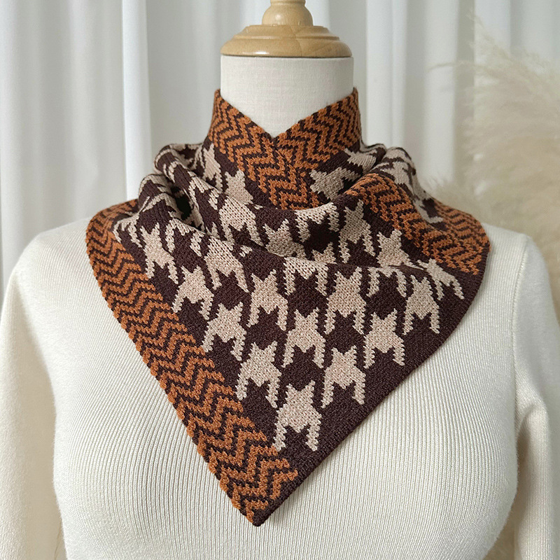 Nueva moda todo partido houndstooth bufanda de punto bufanda de las mujeres otoño y el invierno engrosado cuello cálido protección de cuello de triángulo bufanda