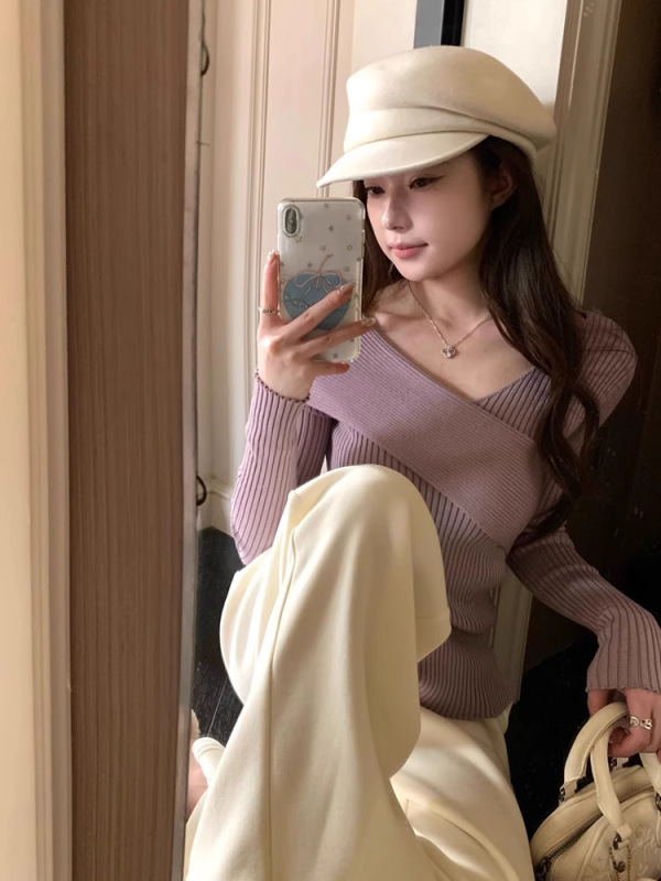 设计感灰紫色交叉V领针织打底衫女秋季锁骨修身显瘦毛衣露肩上衣|undefined