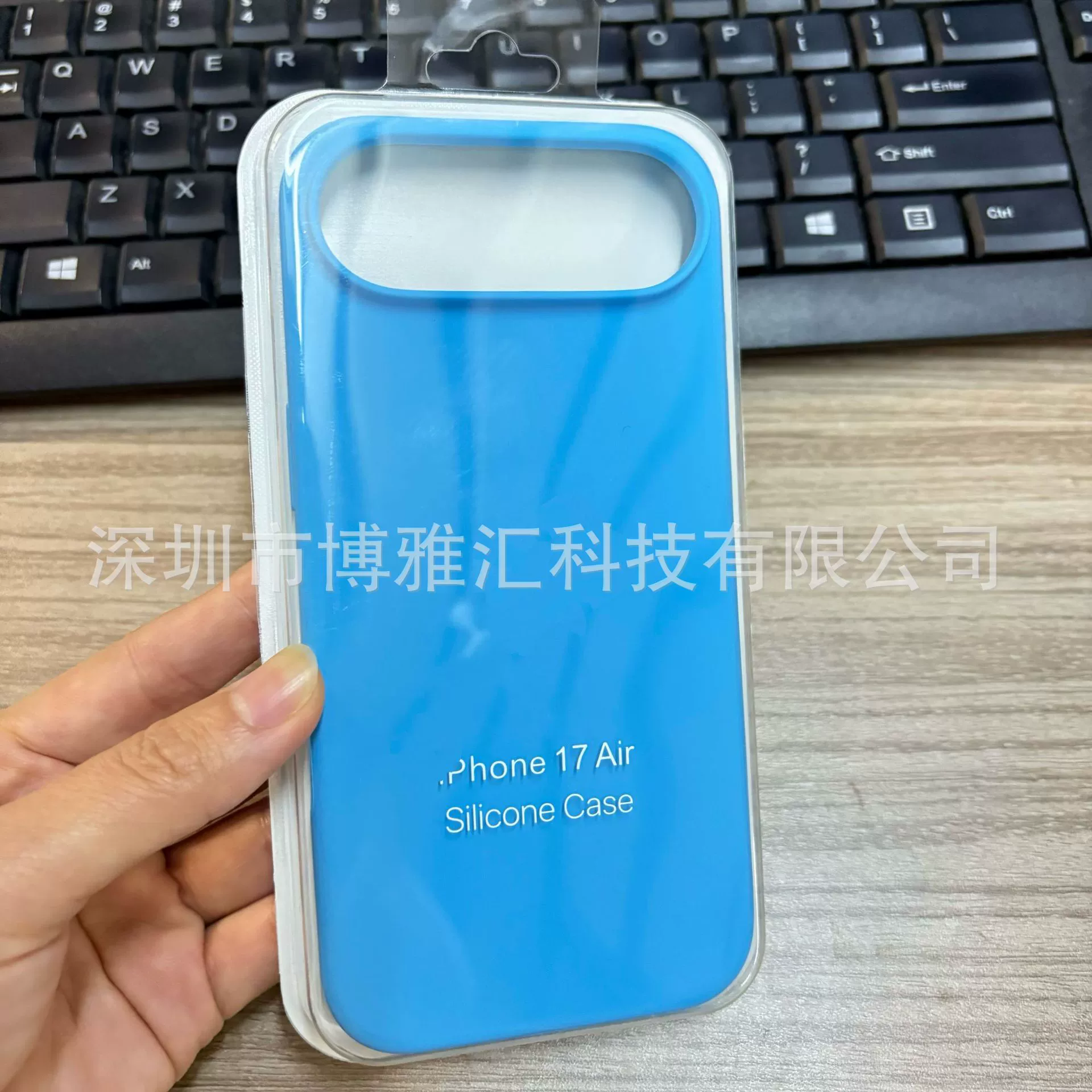 Силиконовый чехол для телефона (совместимый с Apple) iPhone 17/17 Pro/17 Pro Max, жидкий силикон, внутренняя PC-оболочка