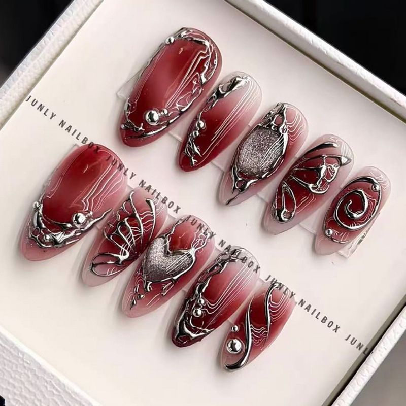 Red Y2K Style Butterfly Heart High-End Autumn and Winter Silver Foil Nail Art False Nails Wholesale Red Y2K Style Butterfly Heart High-End Autumn and Winter Silver Foil Nail Art False Nails Wholesale