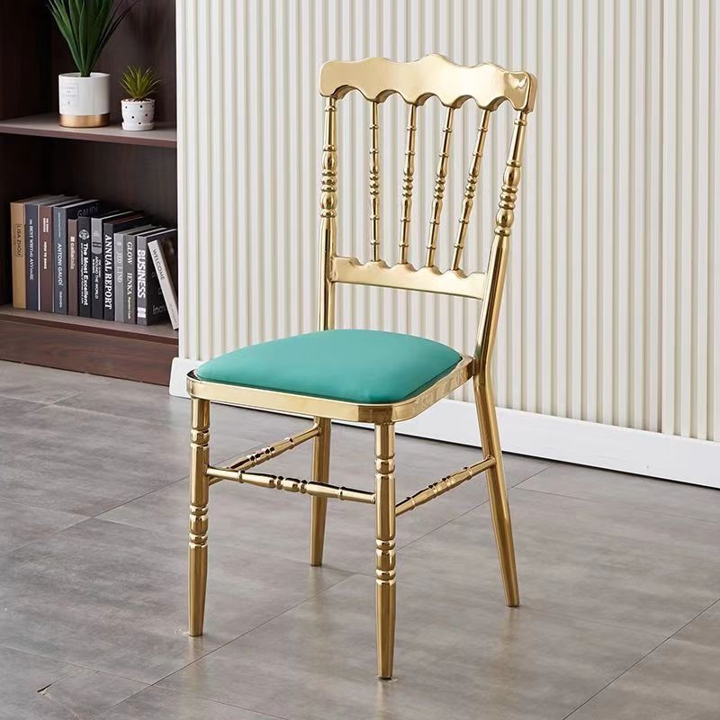 Sillas de comedor domésticas nórdicas lujosas modernas de hierro forjado simple respaldo mesa de negociación taburetes minimalistas restaurante hotel lujo