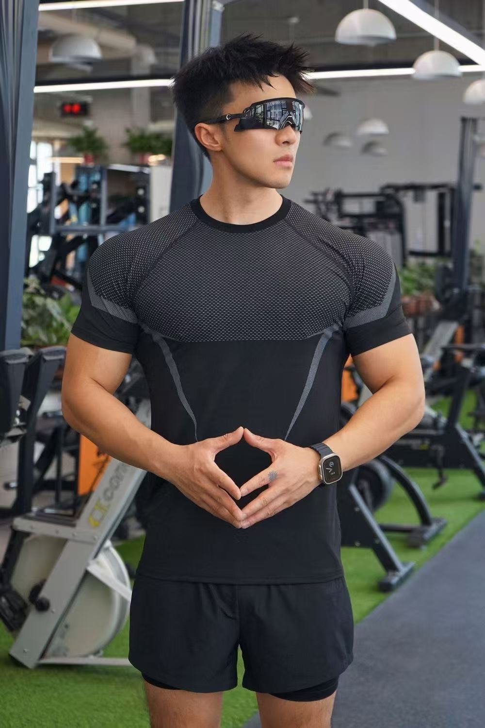 Men's Fitness T-shirt Seamless Quick Drying Breathable Oversized_voghion.com
