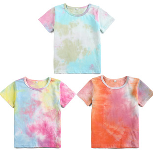 �W��Ůͯ���b�A�I�������²�ɫ��Ⱦ�Բ�T��Ů���ļ����e�ٴ�����