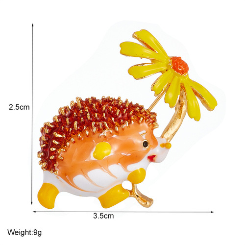 Niche personality design, cute and interesting animal dripping oil painting enamel accessories metal flower small hedgehog brooch