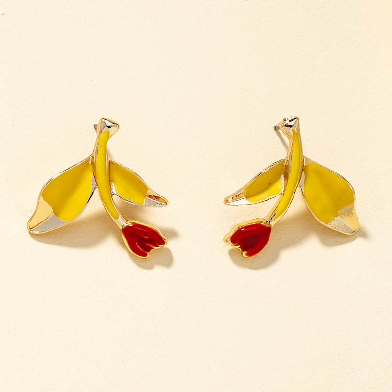 Simple Fashion Retro Flower Earrings display picture 2