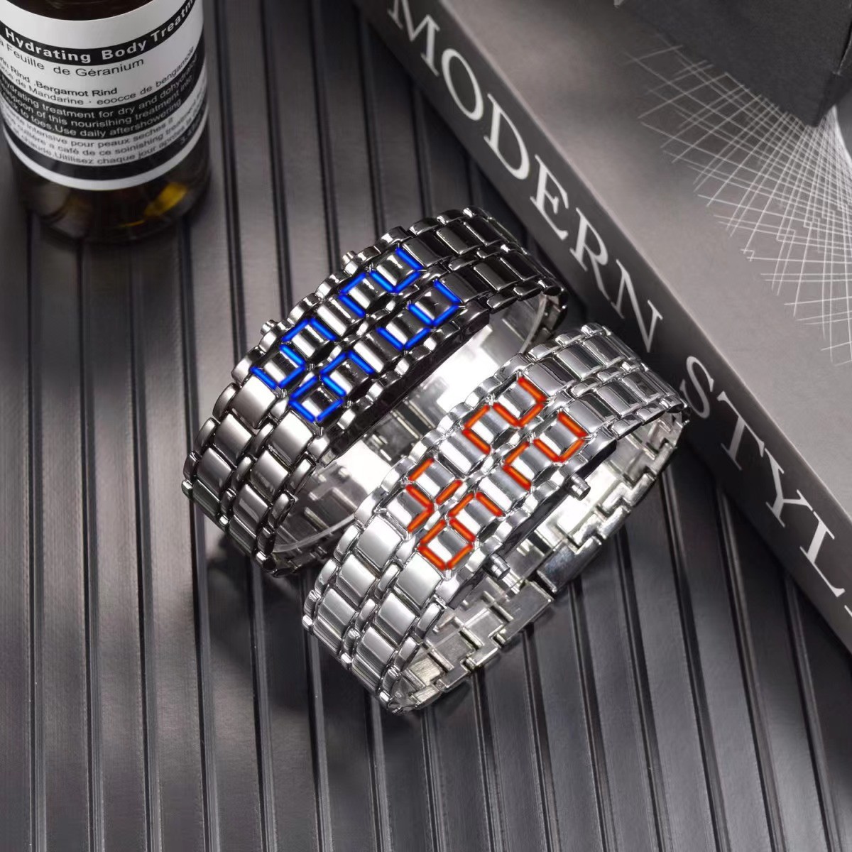 Fashion Led Lava Steel Band Watch Korean Version Super Cool Student Chain Lava Watch Casual Men's Model in Stock Wholesale