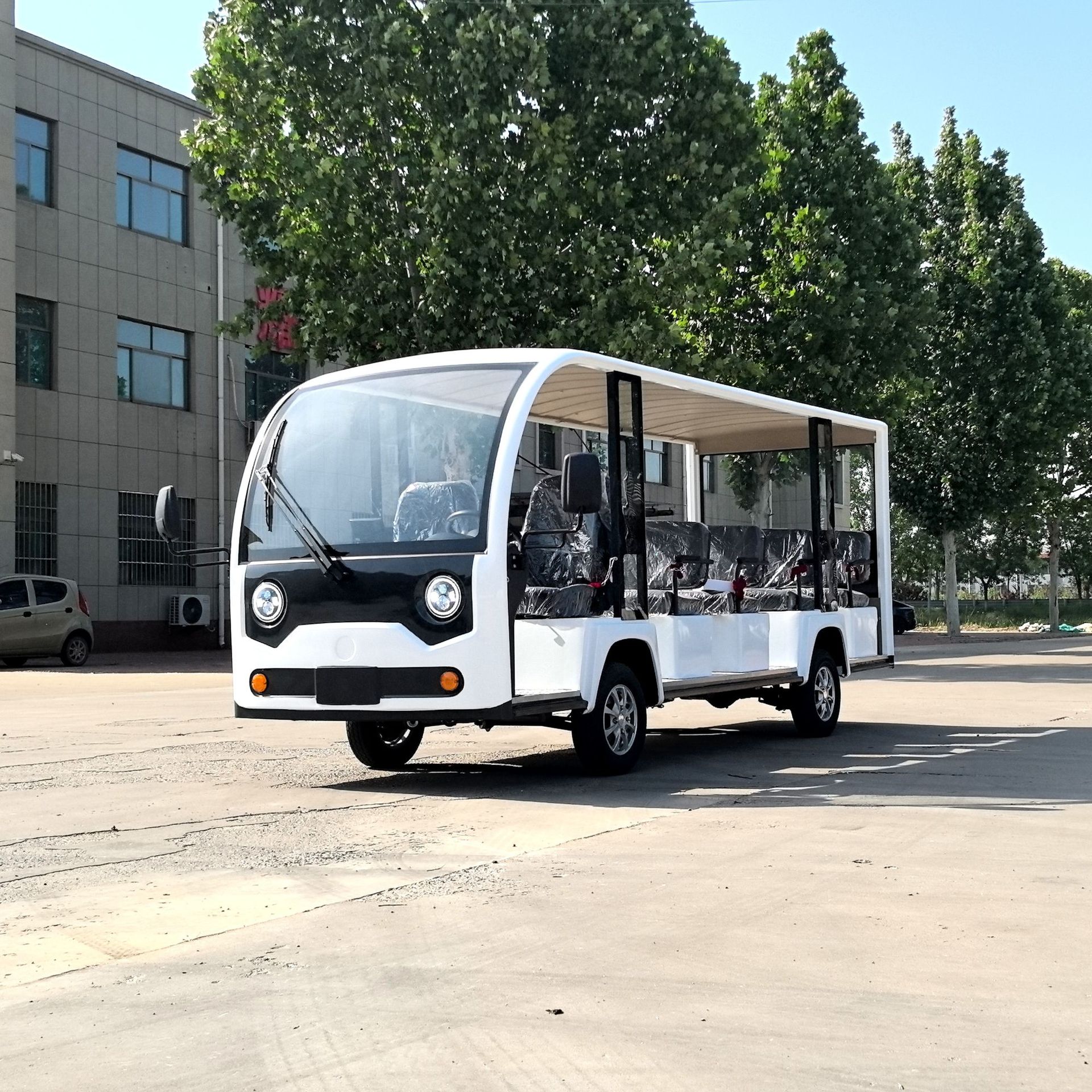 New 14-seater sightseeing vehicle for scenic areas, tourist homestays, factory and park transportation, farm shuttle, open-type sightseeing vehicle