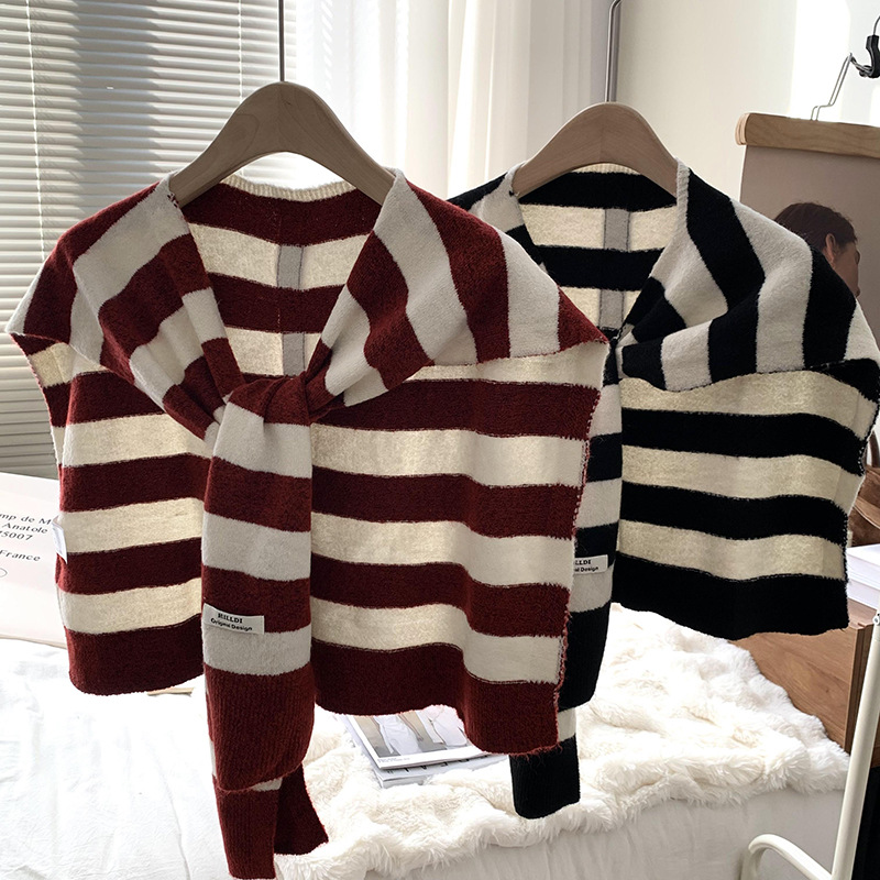 Shallo de punto de alta sensación de otoño y invierno 2025 nuevo estilo de sala de aire acondicionado de punto pequeño hombro de hombro exterior con chal cálido al por mayor