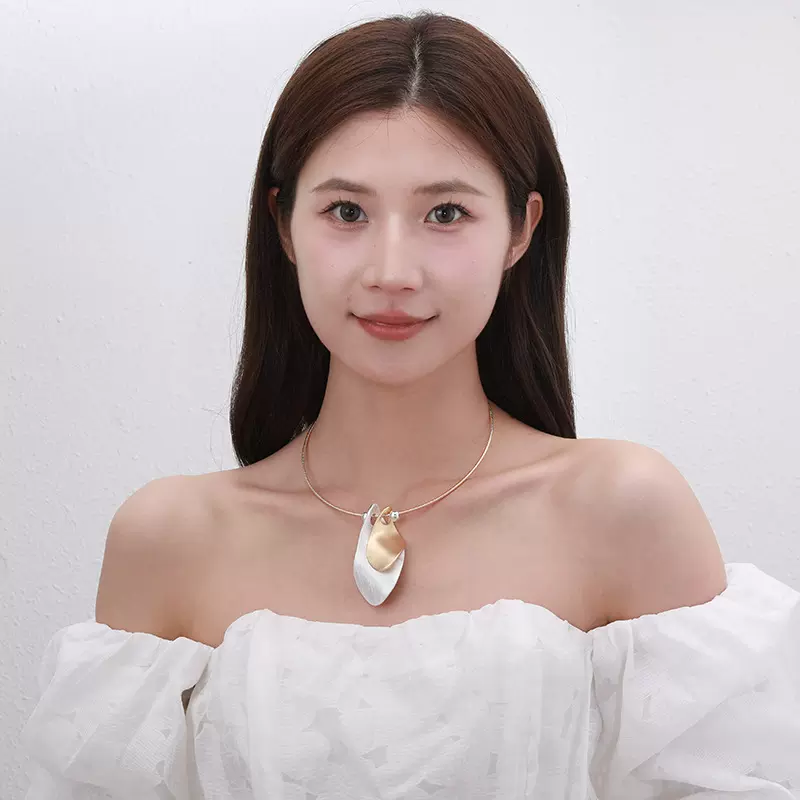 新款跨境亚马逊专供简约小众锁骨链几何吊坠项圈高级饰品欧美批发