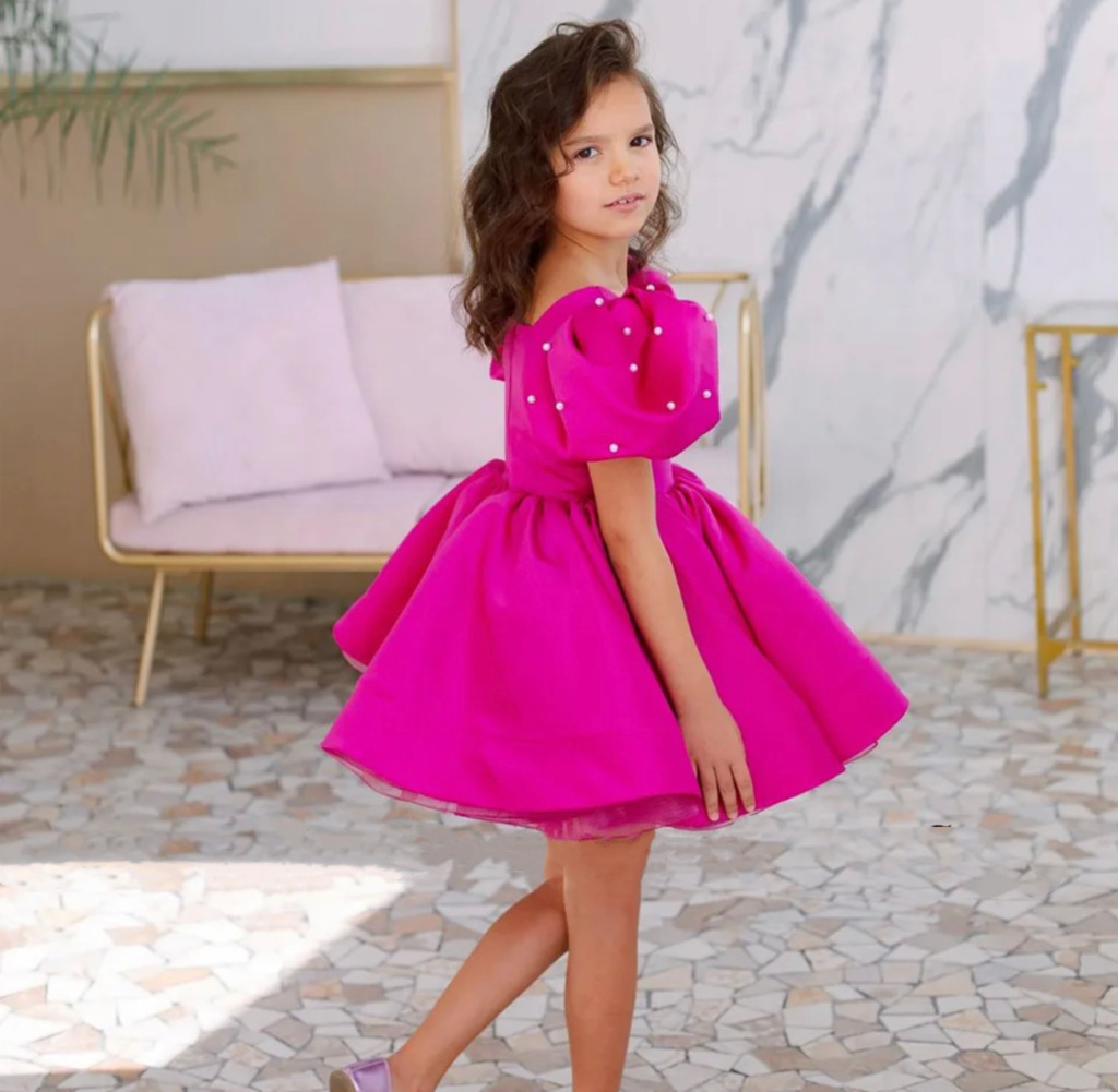 Abito rosa a maniche a sbuffo con perle per bambina outfit danza_voghion.com