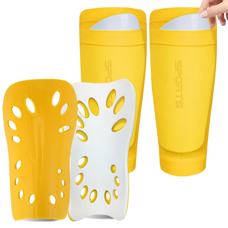 노란 양말 커버 + 노란 다리 보호대