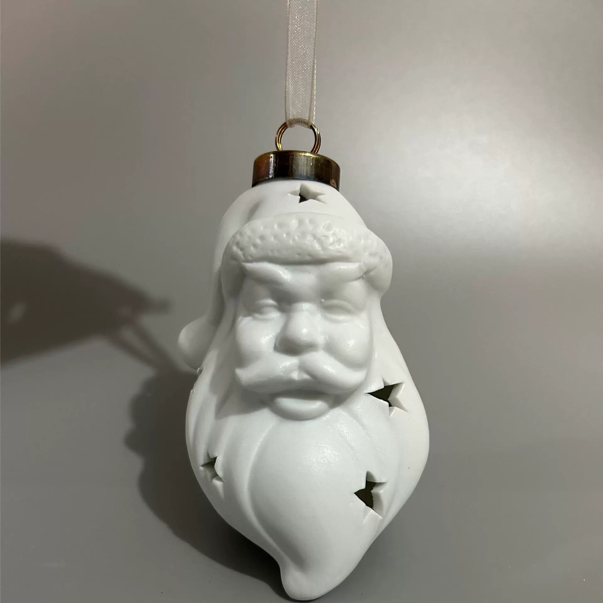 Керамический рождественский старик голова внешней торговли подвесные шары украшения полый стиль белый керамический прозрачный ремесленный кулон