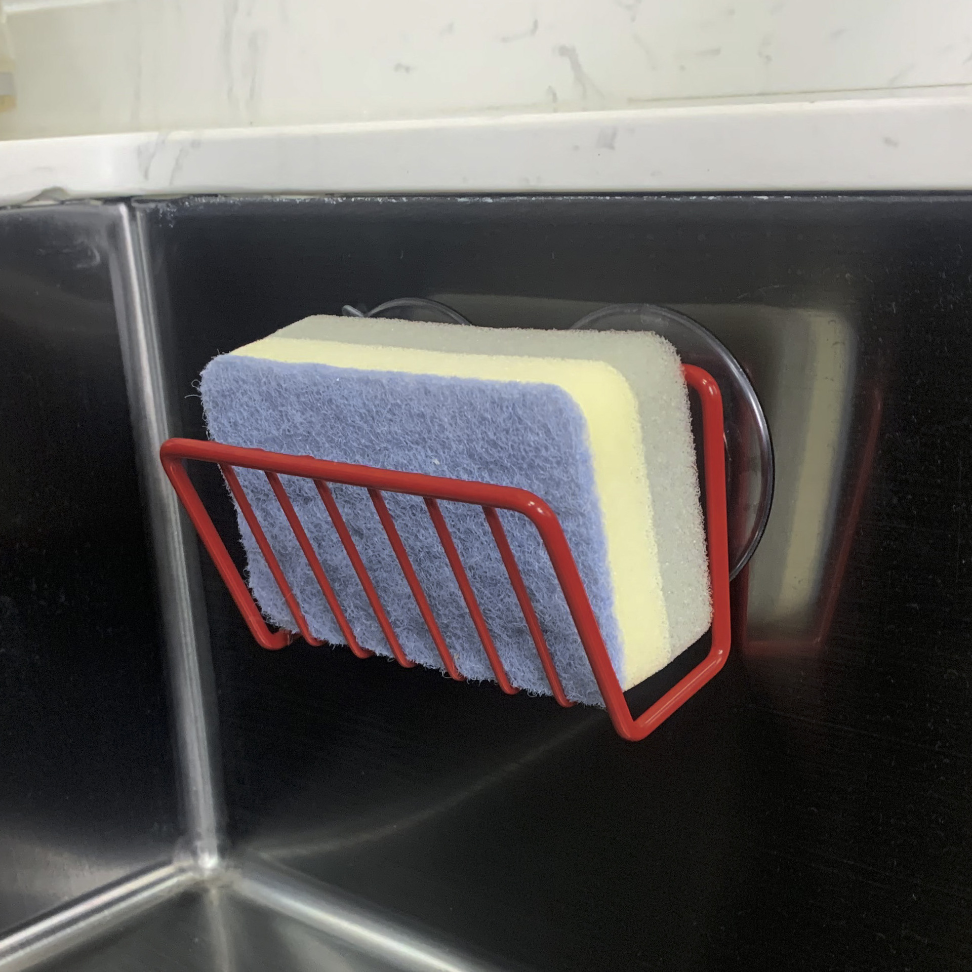 Estante de esponja de hierro sin perforar fregadero doméstico Almacenamiento y drenaje de rack suministros de cocina al por mayor estante de almacenamiento de fregadero montado en la pared