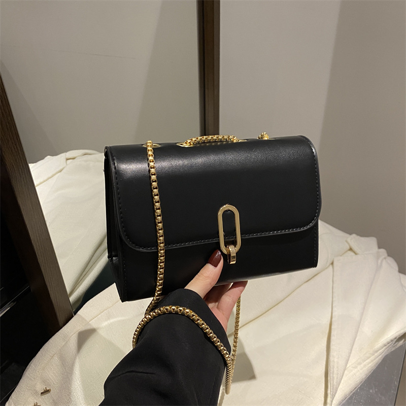 Textura bolsa cuadrada pequeña 2024 invierno nueva moda color sólido estilo occidental simple bolso de mensajero de un solo hombro bolso de viaje femenino