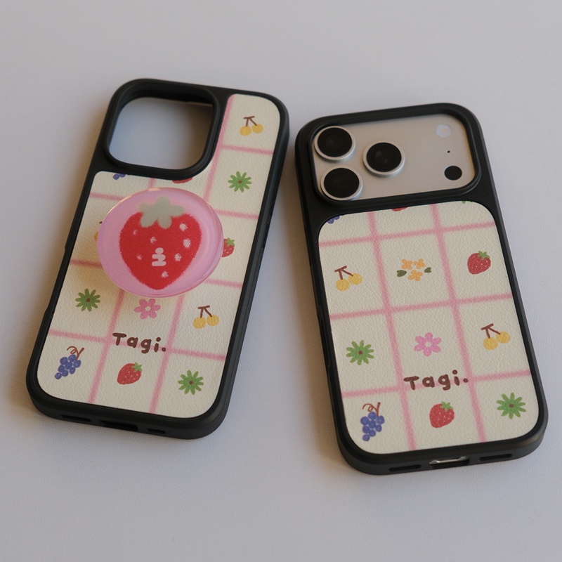 Niche Retro Fruit Plaid Black Frame Lambskin Magnetic Phone Case Suitable for Apple iPhone 17 Pro Max