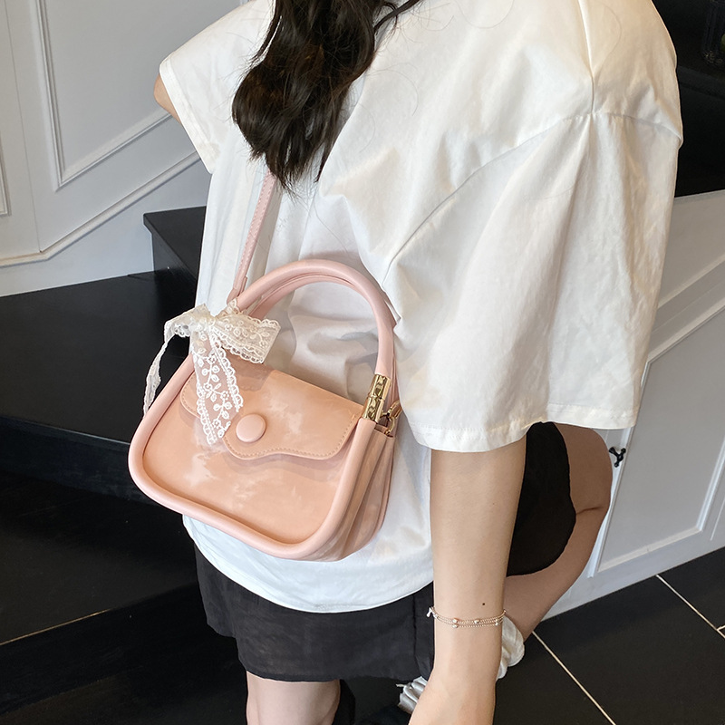 Bolso cuadrado pequeño de mano de estilo occidental de moda para mujer 2025 nuevo bolso de hombro casual de todo fósforo bolso de mensajero de alta calidad transfronterizo