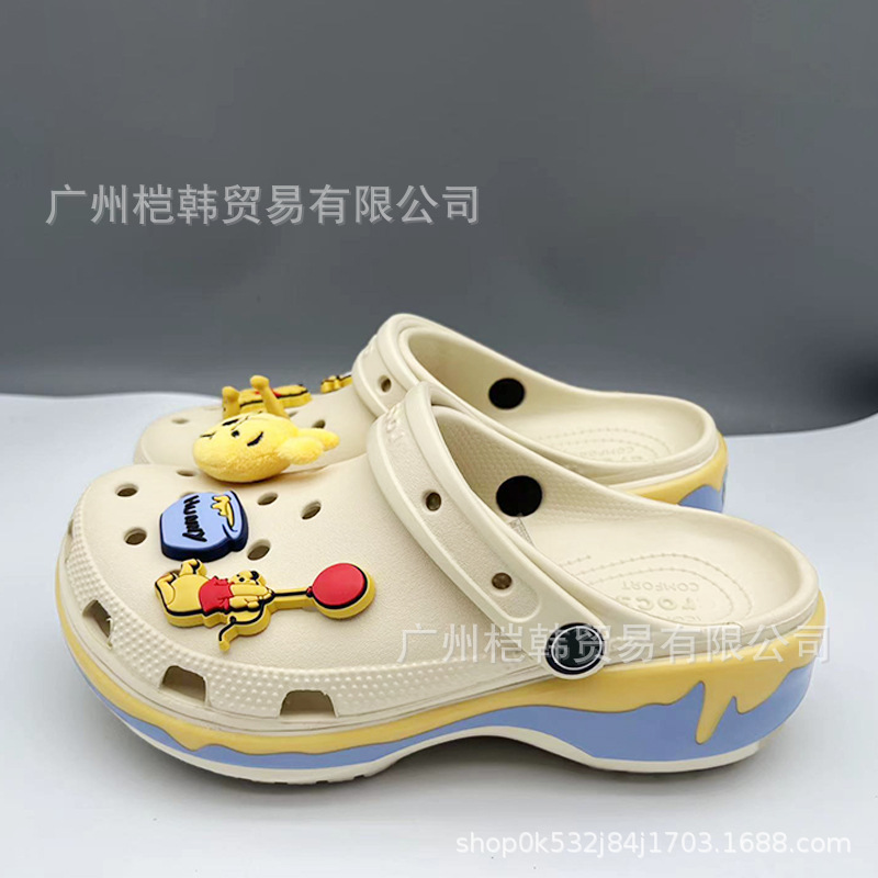 Cross Cloud Transfer / Smurfs / Winnie the Pooh Hole Shoes Mujeres Tacones Mejores Zapatos de playa al aire libre