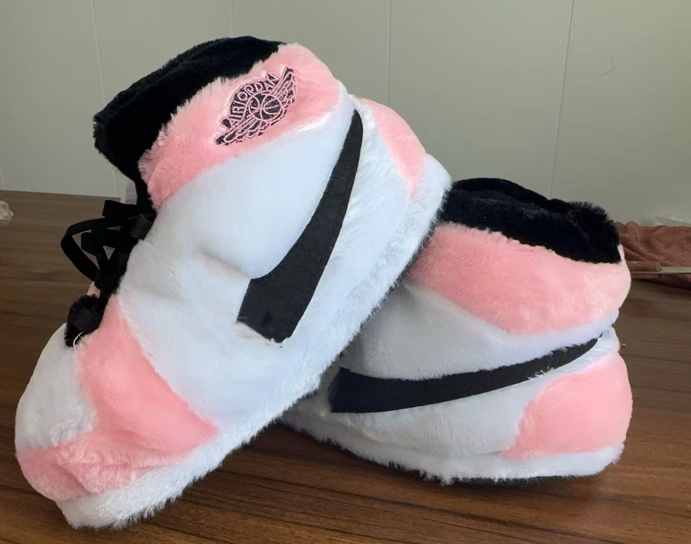 라이트 핑크 콘