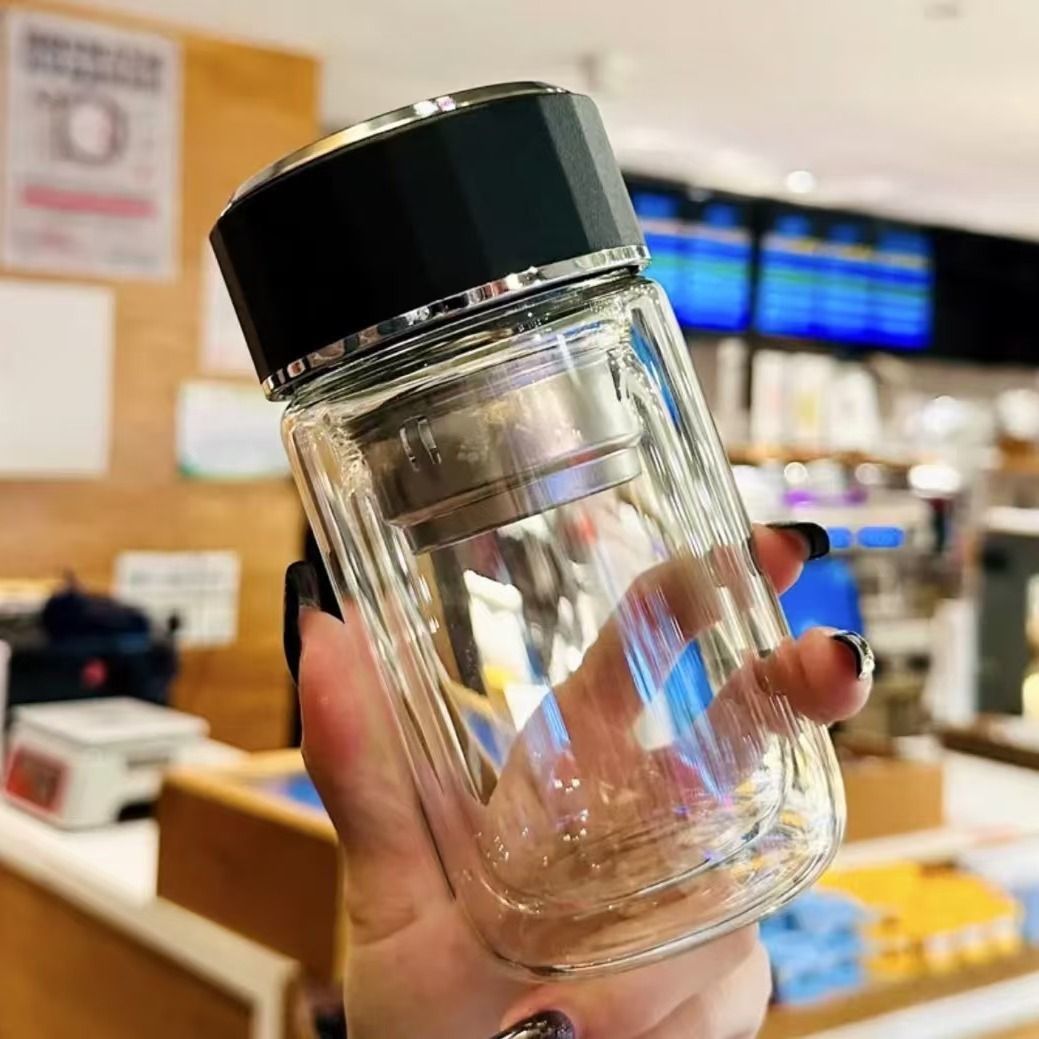 2025 tazas de agua nuevas damas de alto valor de separación de tazas de té tazas de doble vidrio portátiles tazas de té compactas