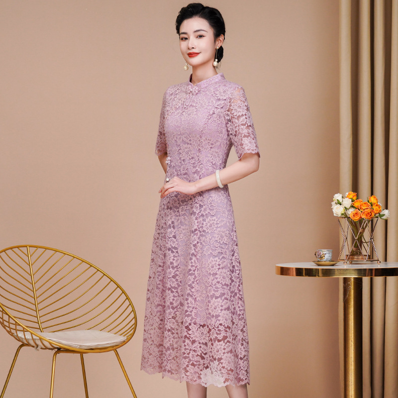 Elegant and Youthful Summer Short-Sleeve Cheongsam Dress for Mother-In-Law's Wedding Banquet Evening Gown with a High-End and Graceful Feel Elegant and Youthful Summer Short-Sleeve Cheongsam Dress for Mother-In-Law's Wedding Banquet Evening Gown with a High-End and Graceful Feel