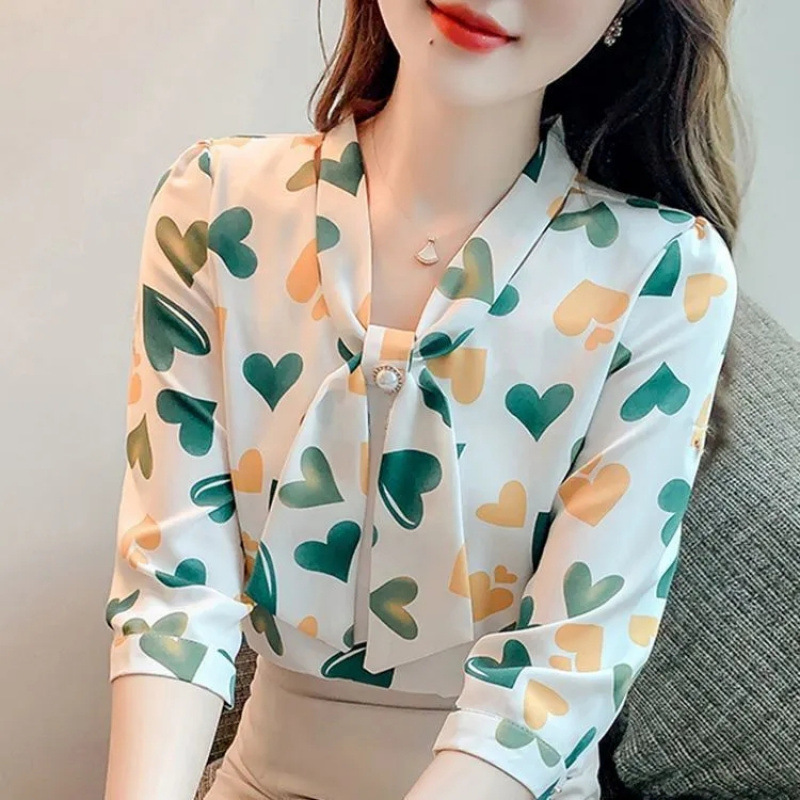 2025 봄과 여름 세븐 포인트 슬리브 프린트 쉬폰 셔츠 여성 디자인 센스 보우 올매치 우아한 반팔 탑 트렌디