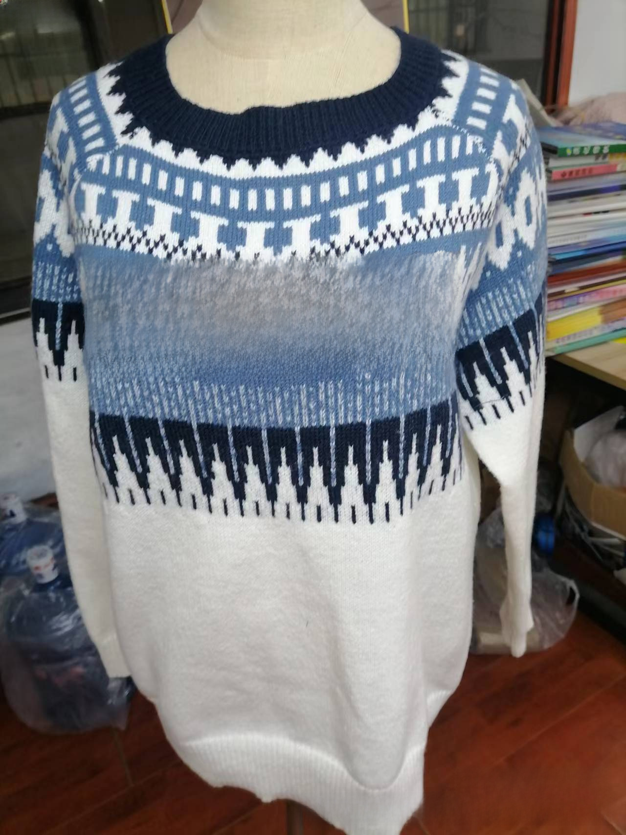 Sweater Image 3