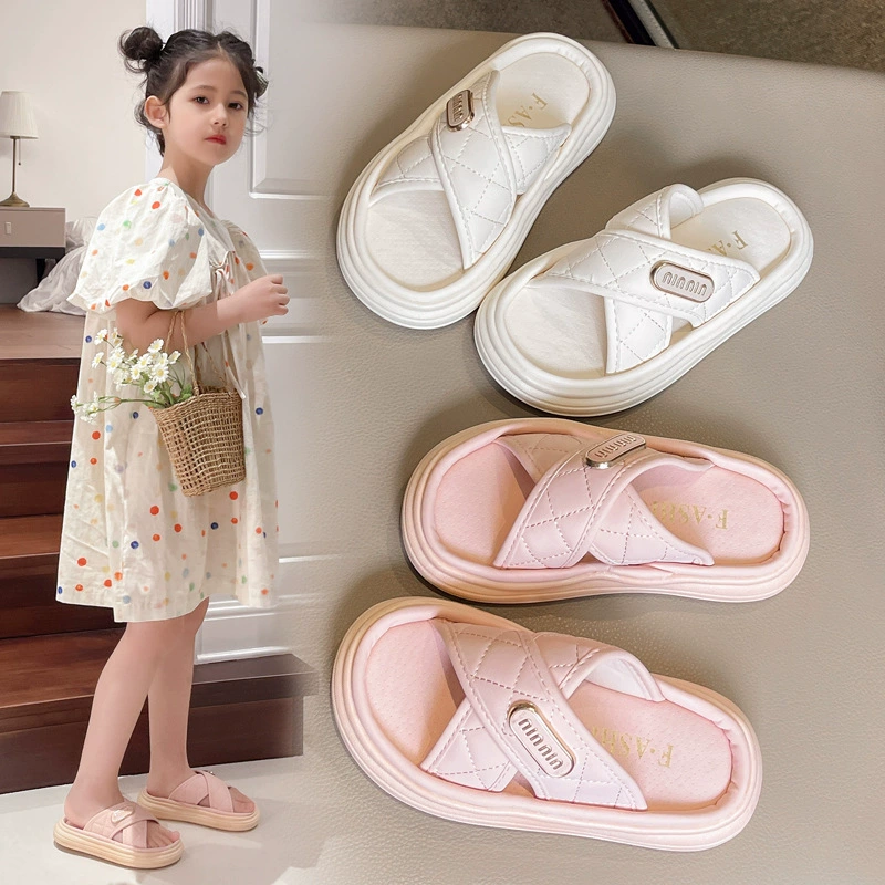 Сандалии для девочек 2024 летний новый стиль Zhongdong мягкая подошва наружные тапочки модные тапочки детские пляжные туфли