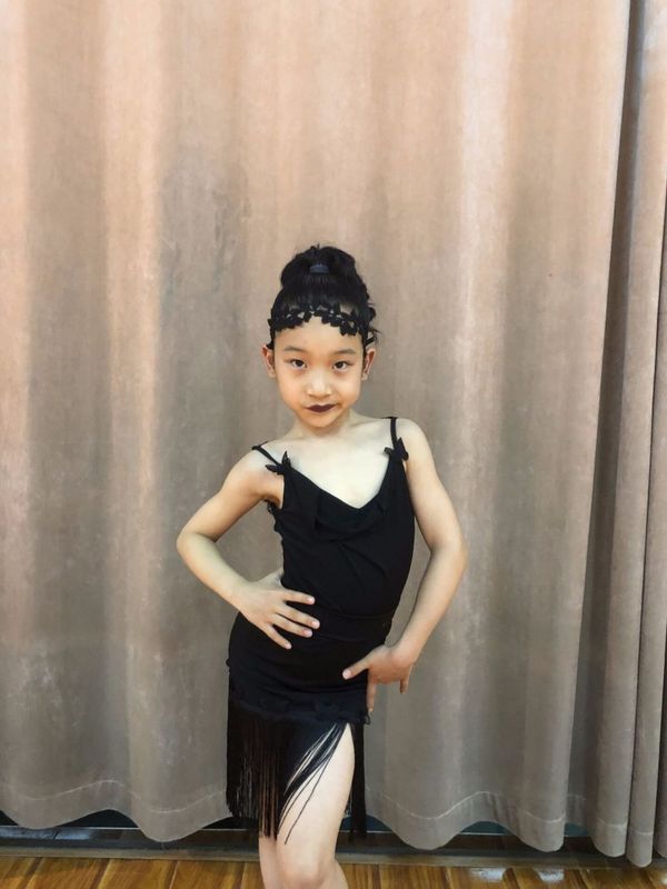 ラテンダンス服女の子夏 2022 新しいパフォーマンスサスペンダースプリット練習服インターネット有名人子供のパフォーマンス服|undefined
