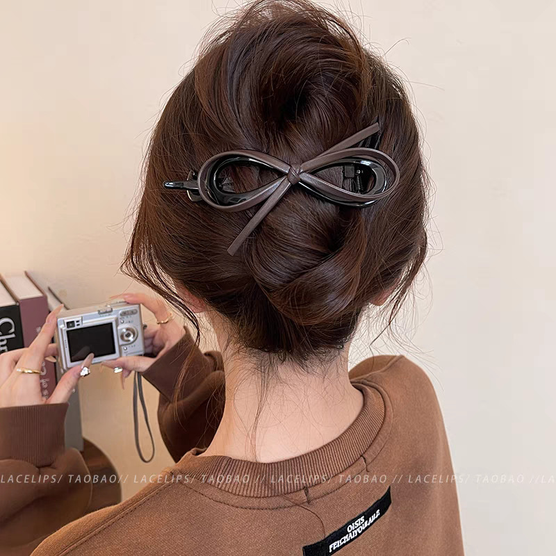 後頭部にツイストクリップが付いた新しいスタイルのワンラインヘアクリップ、軽い高級感と高級感のあるヘアクリップ、女性用のアヒルのくちばしクリップヘッドドレス|undefined