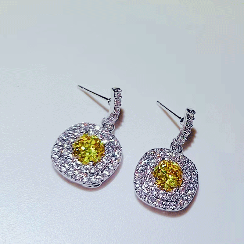 ʱƸ΢AAAʯԷζ׹925Ů