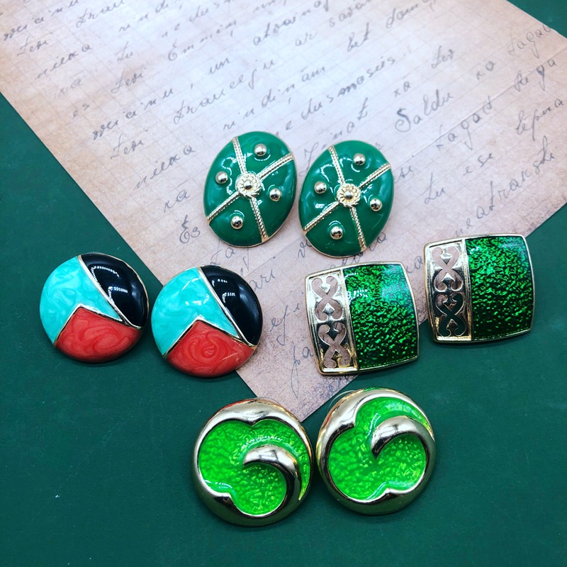 8g Weight No Inlaid Inlay Material Earrings, Ear Studs Classification Wedding, Travel Occasion Star Pattern Women'S Gender Fashion Style Green, Silver Color Retro Emerald Green Drip Glaze Alloy Earrings 无