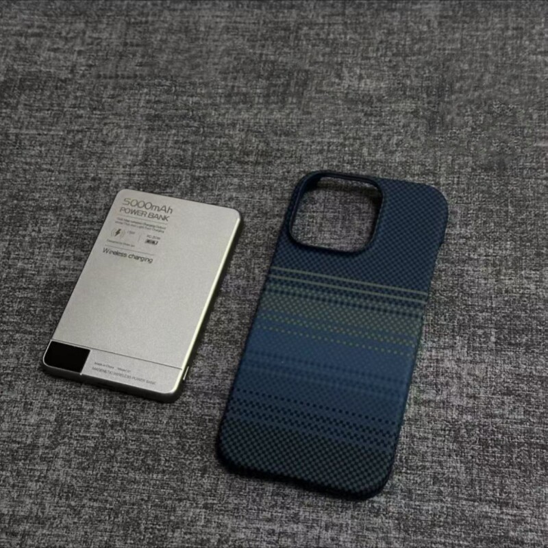 适用iPhone18Promax凯夫拉纹磁吸手机壳苹果17碳纤维纹半包保护套