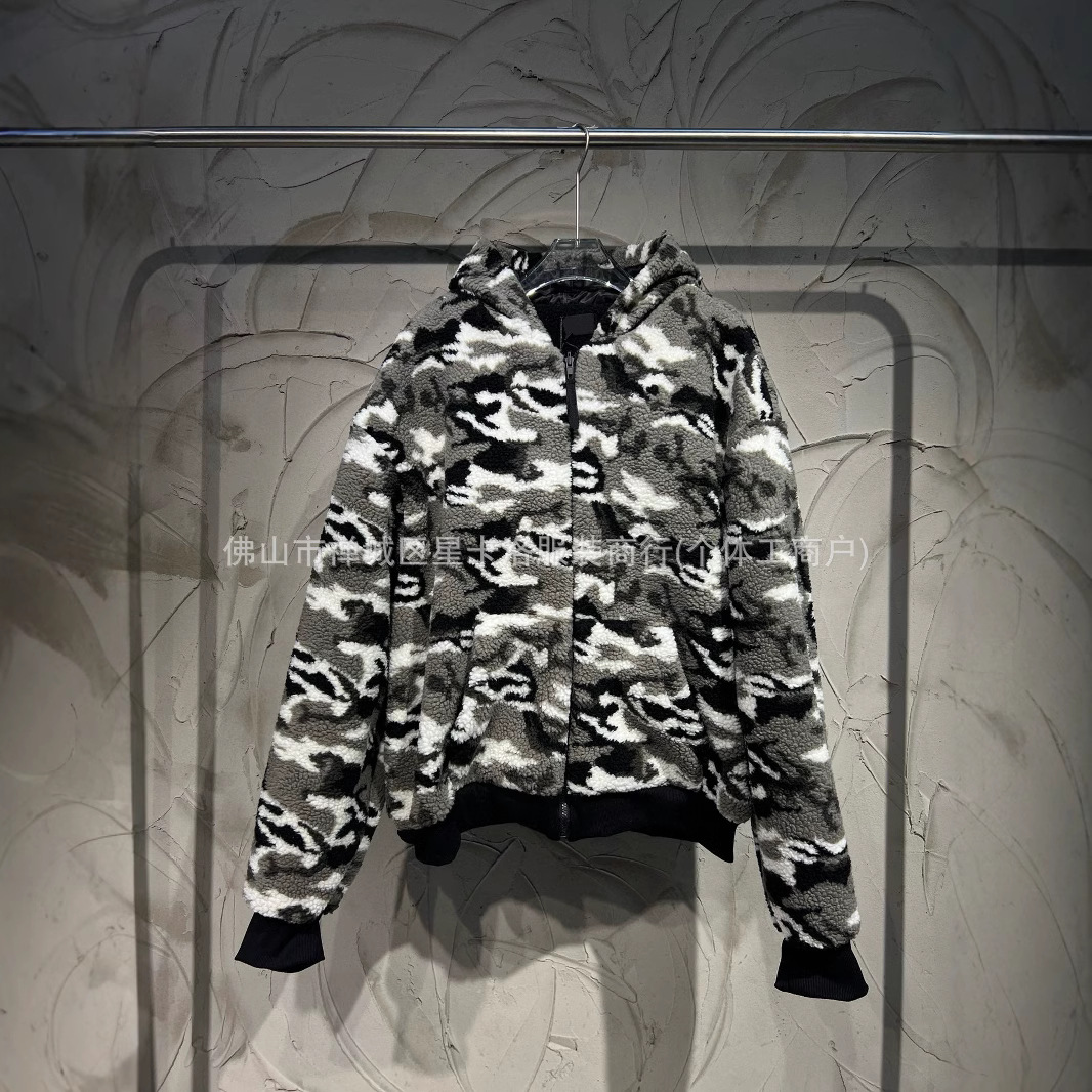 24FW 하이 버전 B 홈 가을 | 겨울 새로운 남자와 여자 부부의 눈 위장 면화 패딩 코트 양털 지퍼 재킷