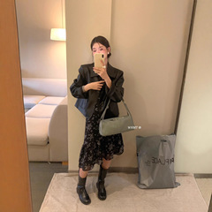 【WOW】简韩气质翻领单排扣显瘦短款皮衣外套女秋季显瘦PU夹克