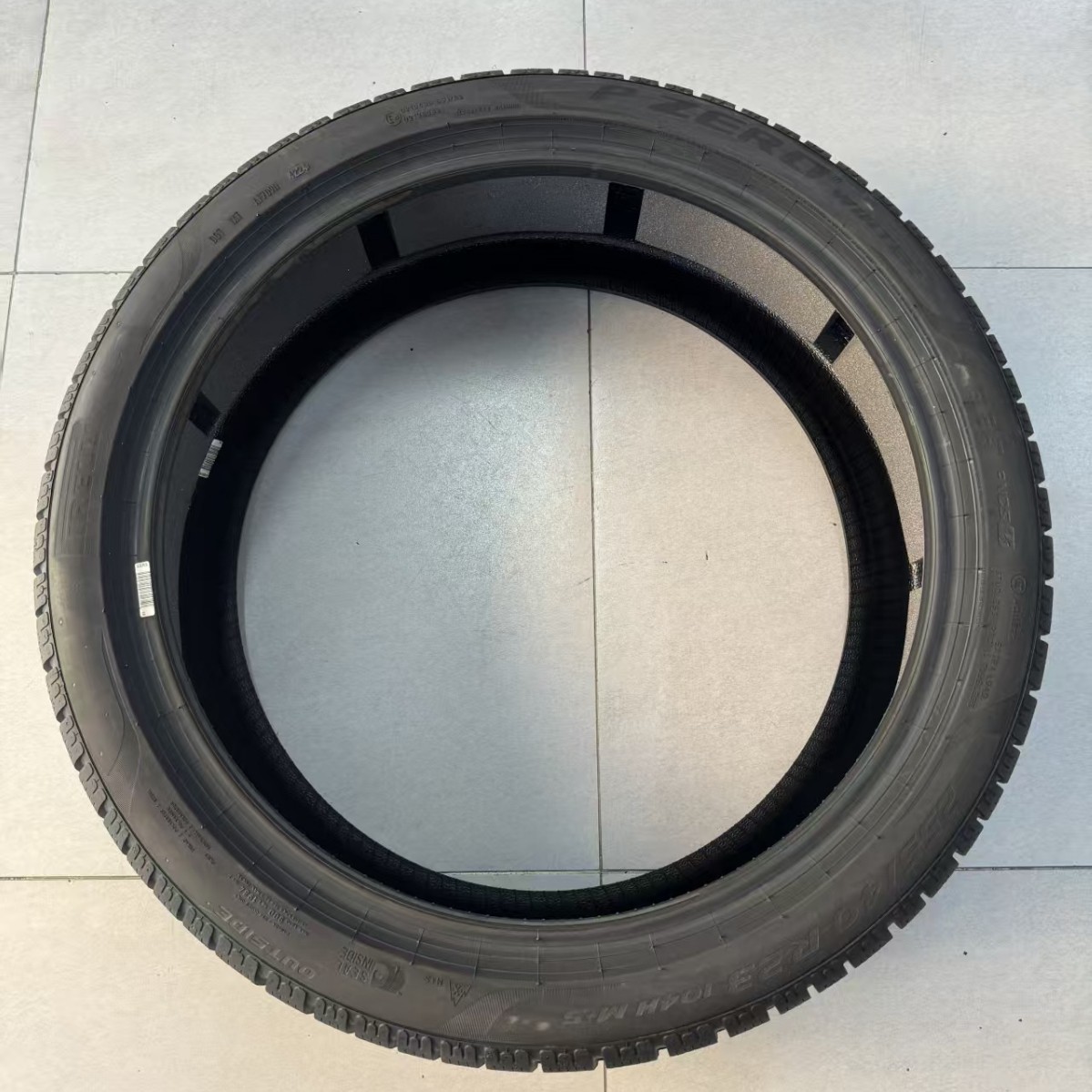 Genuine Pirelli Tires 255/40R21 Silent Cotton Volvo. for Other Models, Please Inquire