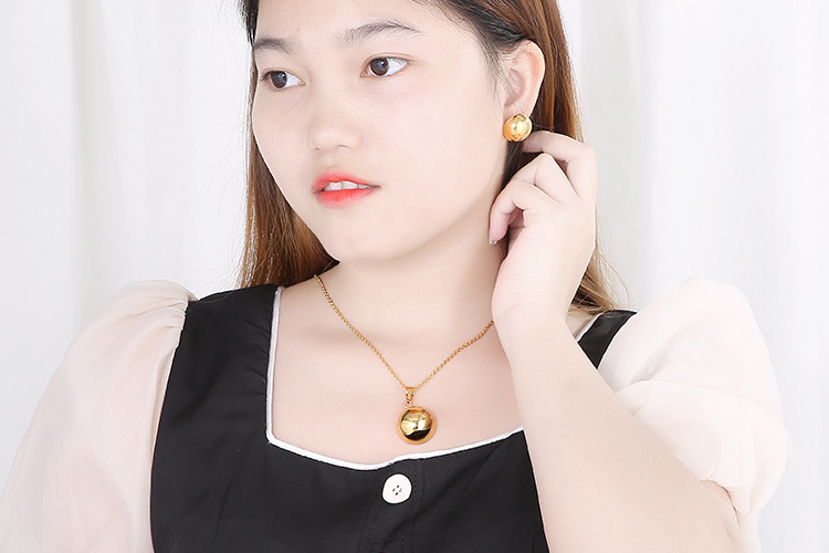 In Stock Wholesale European and American Simple Trendy Stainless Ornament round Beads Necklace and E