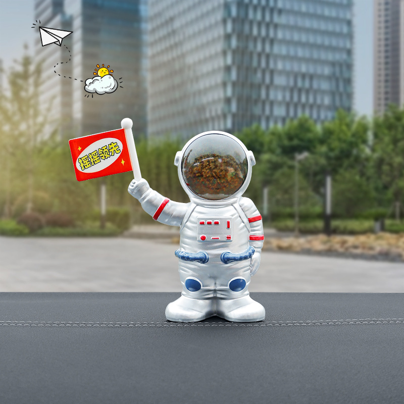 Astronaut Ornament | Qìchē Car ornaments - silver-shaking