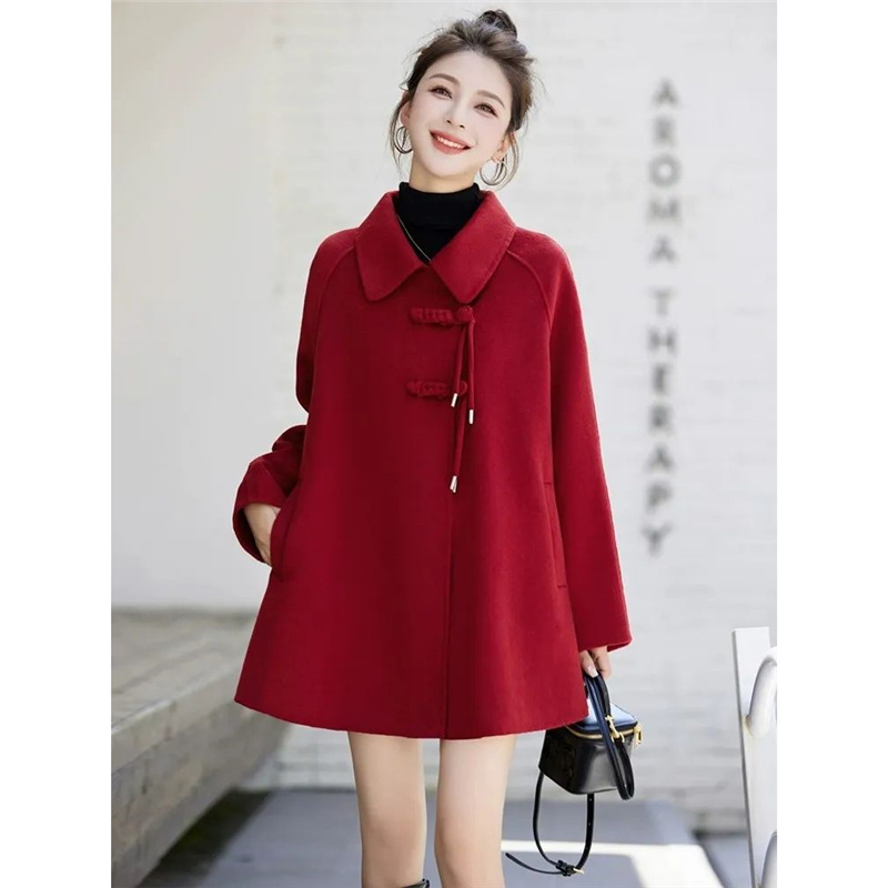 2024 New Autumn and Winter Pure Color Woolen Cape Outwear for Women Small New Chinoiserie Retro Buttoned Woolen Outwear