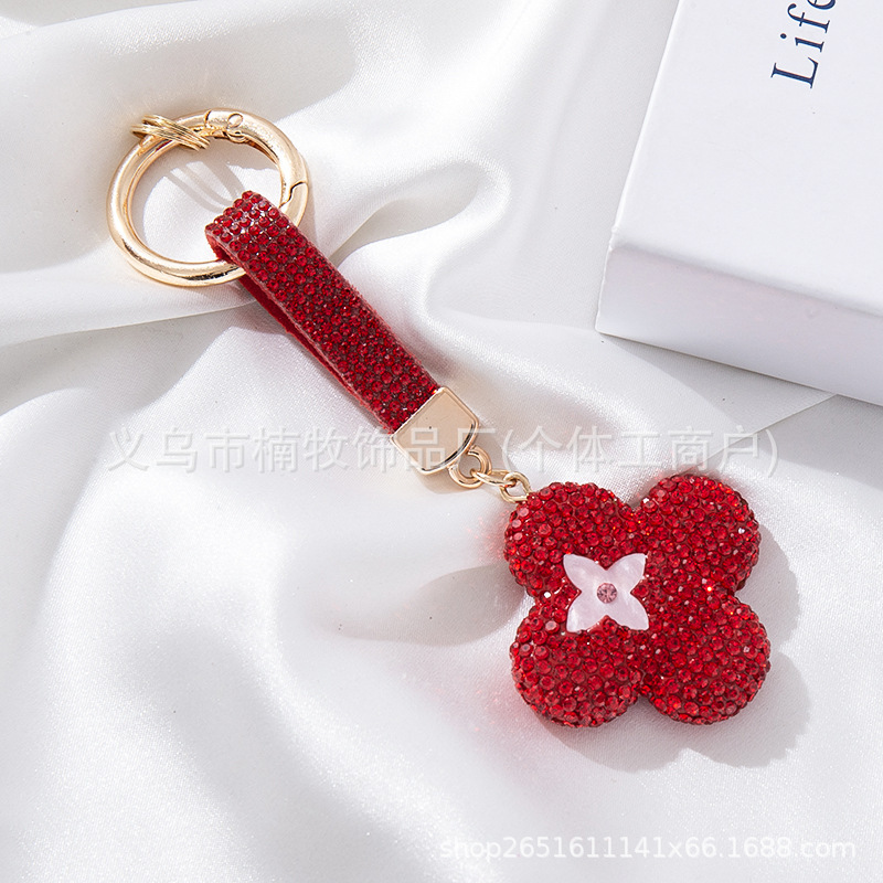 Cross-Border Clay Full Diamond Four-Leaf Clover Keychain Pendant Fashion Full Diamond Key Ring Bag Pendant Car Key Holder