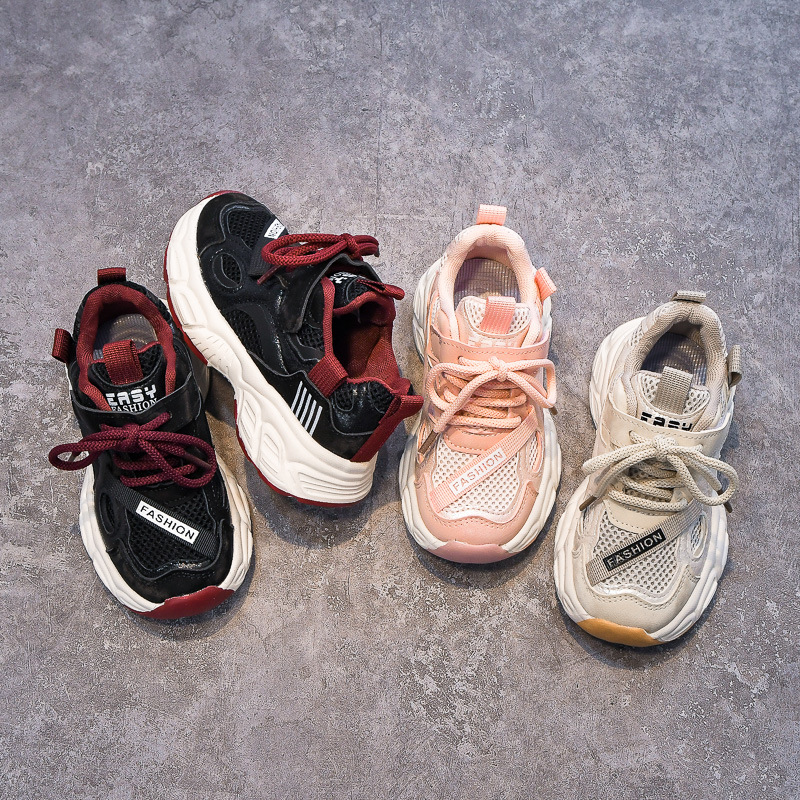 Zapatos deportivos de malla para niños 2025 primavera nuevos zapatos transpirables de moda ligeros para niños y niñas zapatos casuales para padres