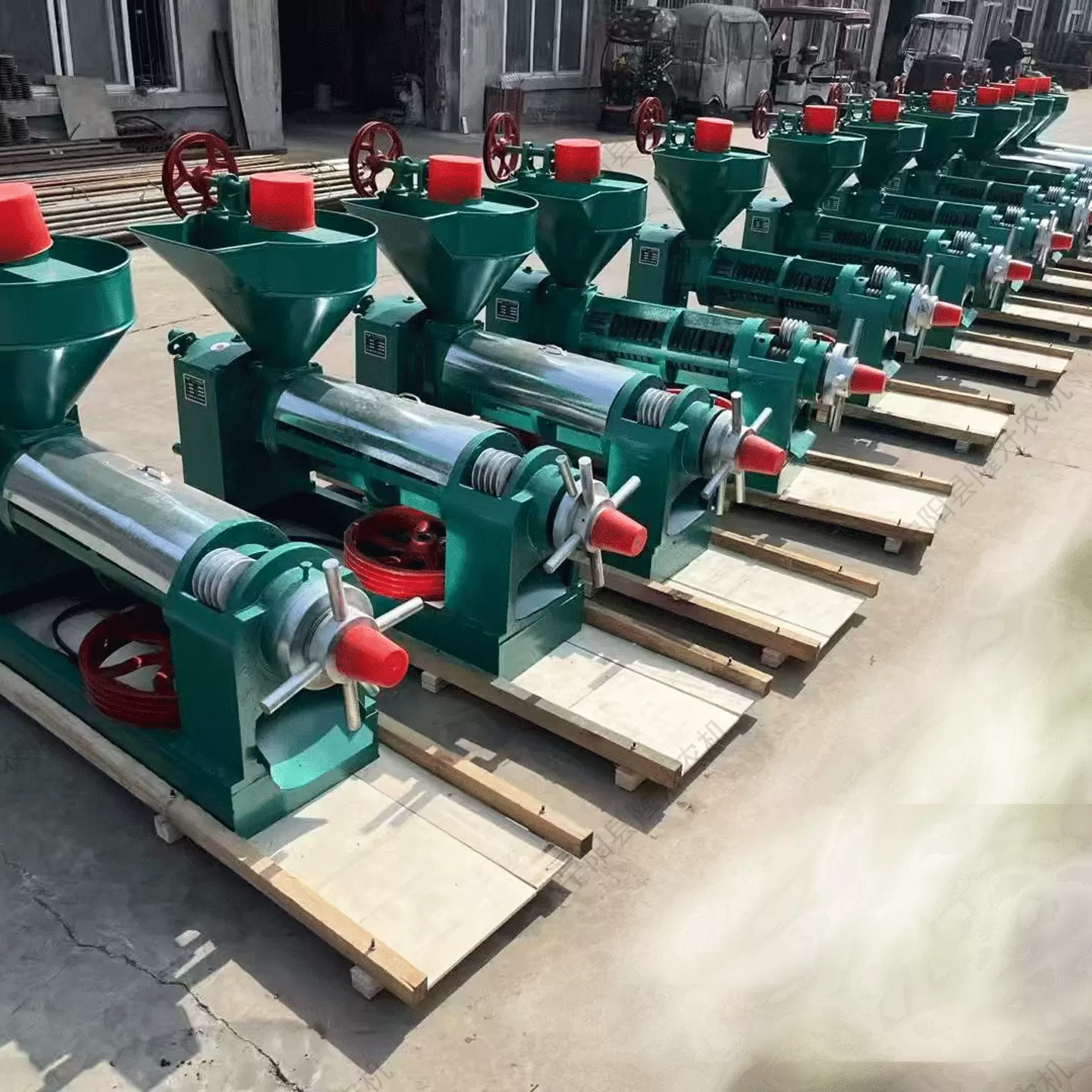 双螺旋榨油机 冷热两用大豆 菜籽 棉籽 胡麻 核桃 家用油坊榨油