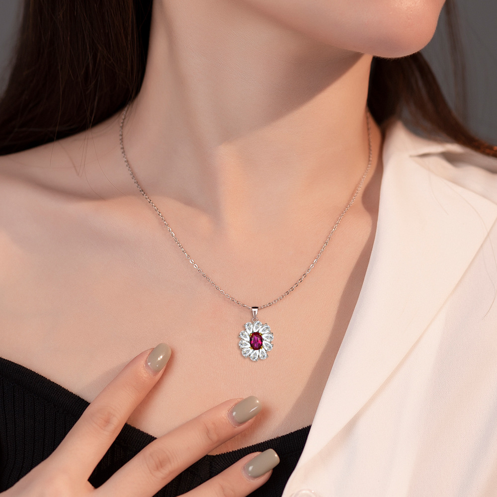 Pendant drop-shaped with zircon