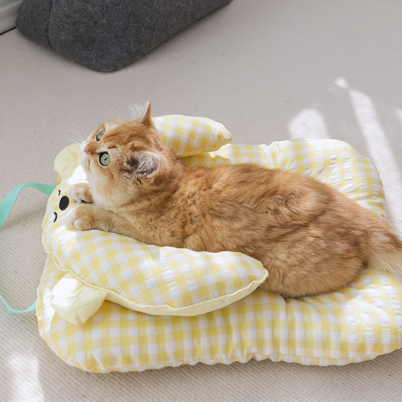 노란색 그리드 쿠션 + 베개