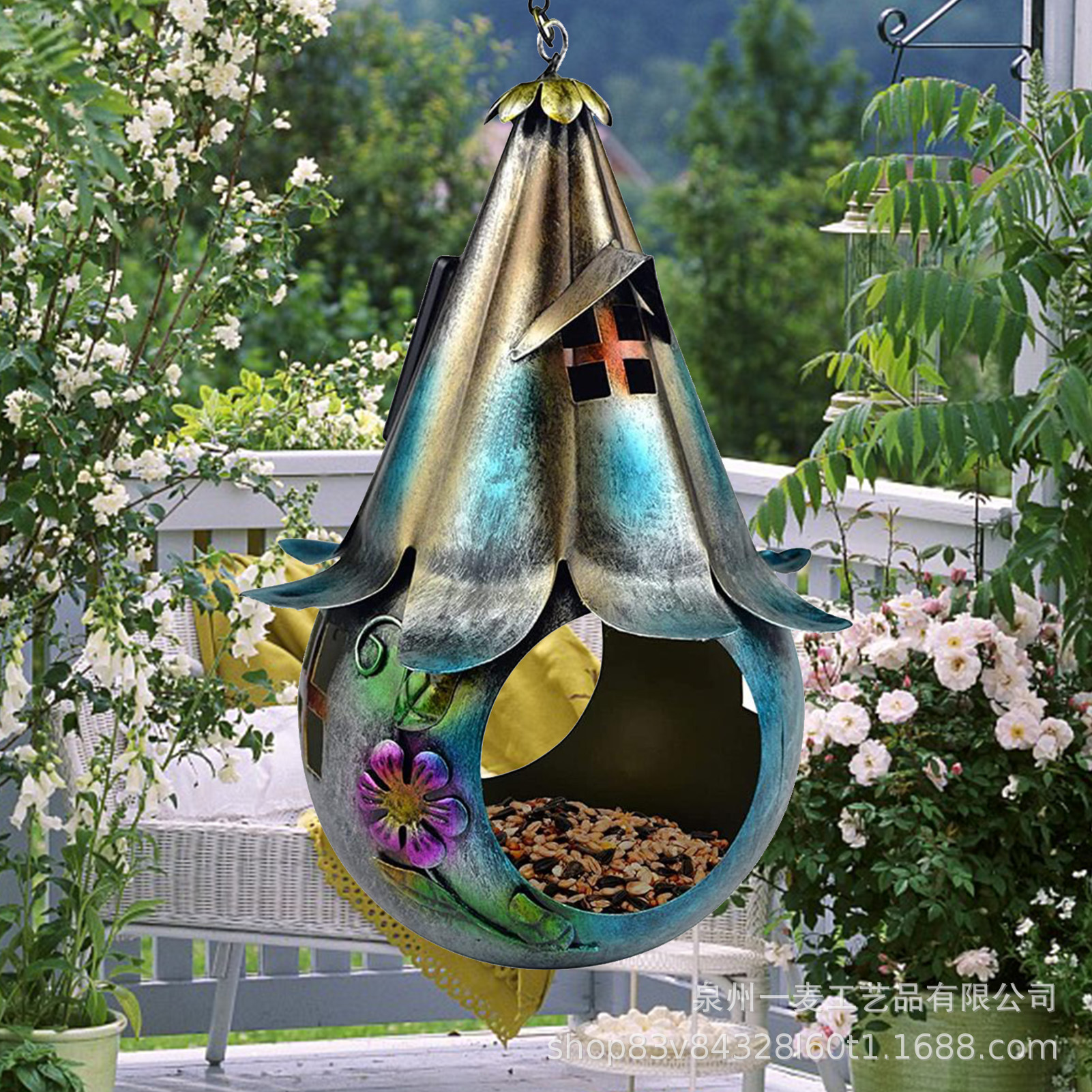 Fábrica transfronteriza Nuevo en stock Casa de pájaros de hierro solar al aire libre de hierro de metal Casa de pájaros solares luces decorativas