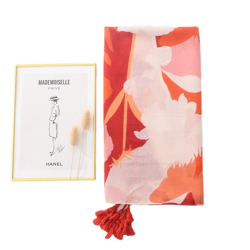 Primavera y verano Brillante bufanda de seda fina chal de mujer artística versátil mariposa de tinta de salpicaduras impresa bufanda de borla de algodón y lino