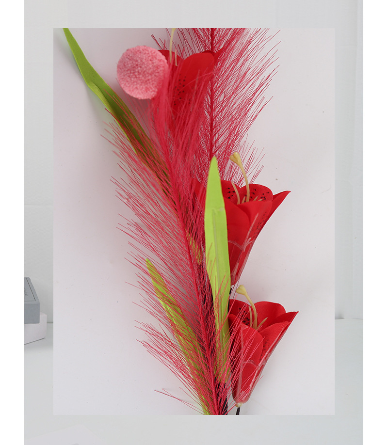 Ramo de lirios y bolas doradas flores artificiales con junco_voghion.com