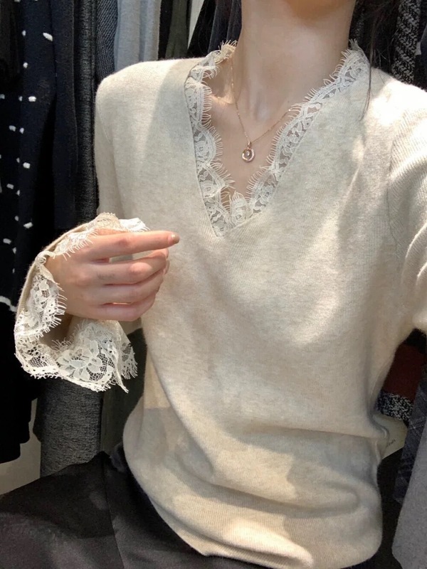 韩系蕾丝V领长袖针织衫女秋季穿搭设计感内搭打底修身喇叭袖上衣|undefined