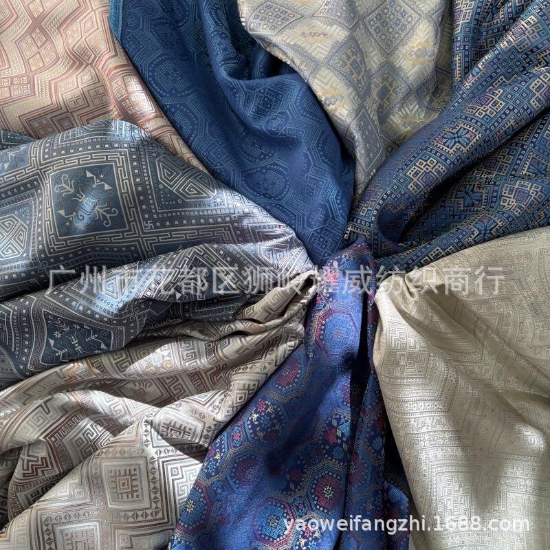 Guangxi Zhuangjin Intangible Cultural Heritage Cultural and Creative Bag Plain White Fabric National Style National Trend Ethnic Style Vest Hydrangea Bag Cloth Guangxi Zhuangjin Intangible Cultural Heritage Cultural and Creative Bag Plain White Fabric National Style National Trend Ethnic Style Vest Hydrangea Bag Cloth