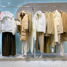 25冬钡禾时尚休闲羽绒服上衣裤裙实体直播货源批发高品质女装库存