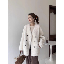 韩系100%绵羊毛V领中长款颗粒绒大衣女2025冬羊羔毛皮毛一体外套